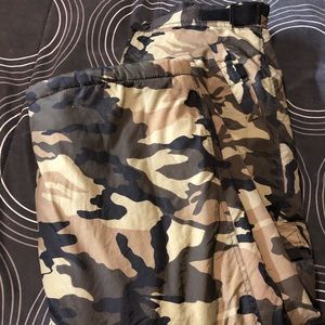 Men’s camo snow pants
